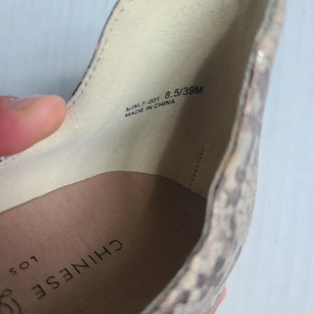 NWOT CHINESE LAUNDRY mali cream snake ankle boots - Picture 6 of 10